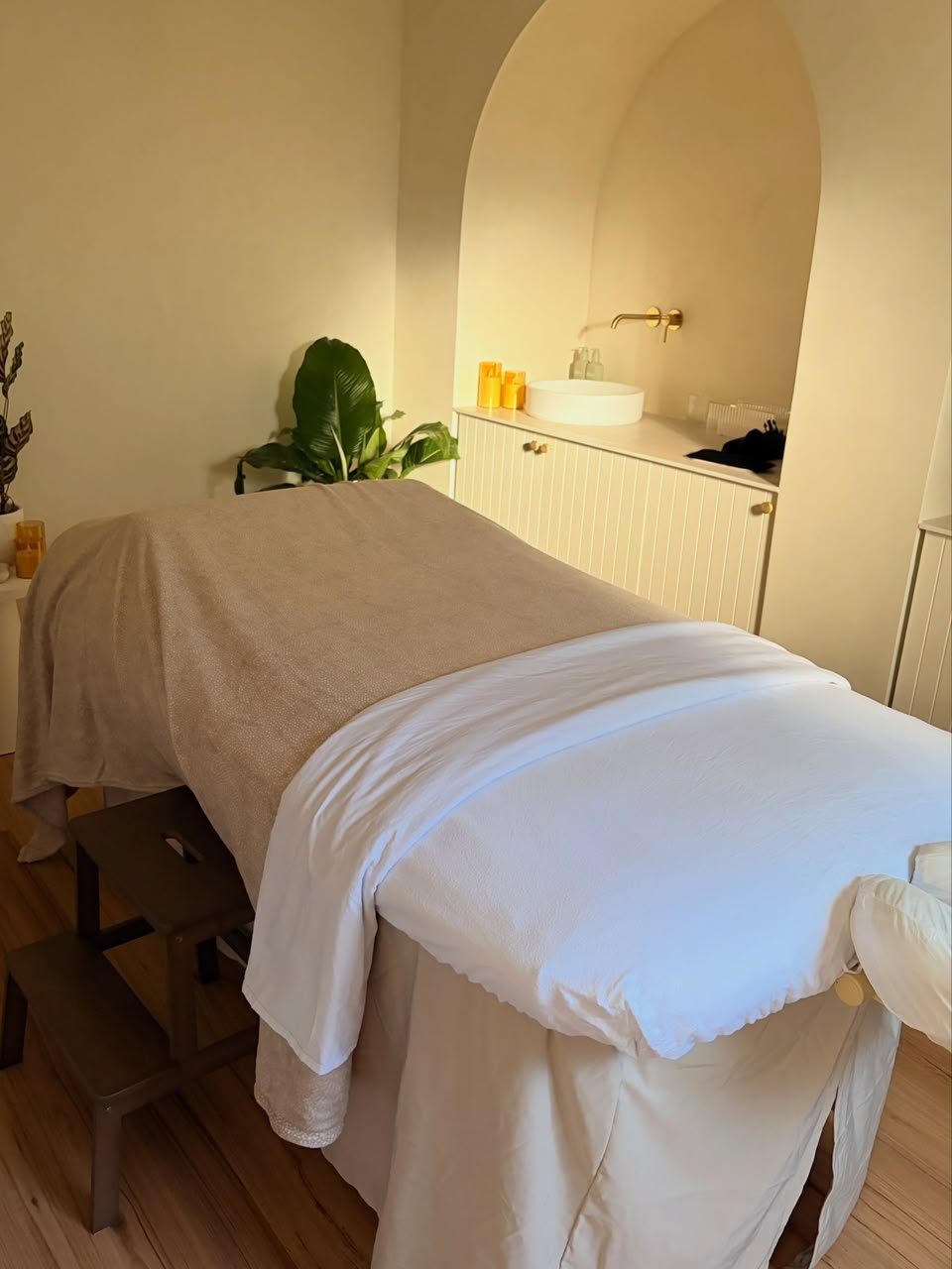 Massage table and setup